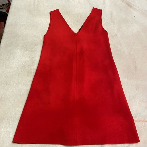 Theory V-neck Sleeveless Admiral Crepe Short Dress In Bright Tomato 28177 - Picture 3 of 11